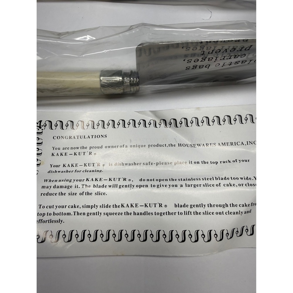 Avon Kake-Kut'r Square Stainless Steel Cake Slicer Server F65262-1 NIB Vintage - Picture 4 of 6